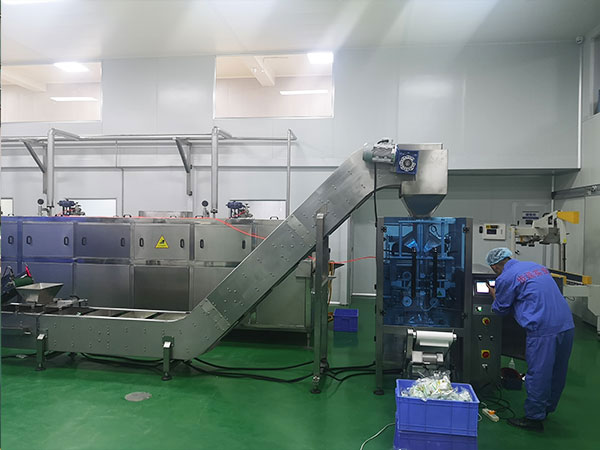 五金包裝流水線設(shè)備實(shí)拍圖